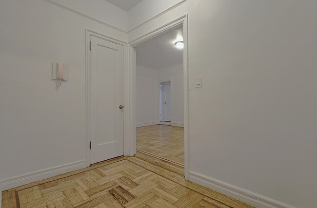 Foto del edificio - 165 Pinehurst Ave