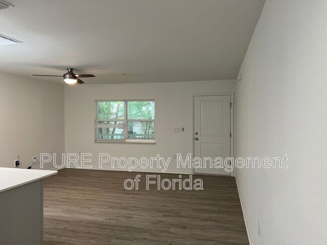 Foto del edificio - 318 NE 7th Terrace