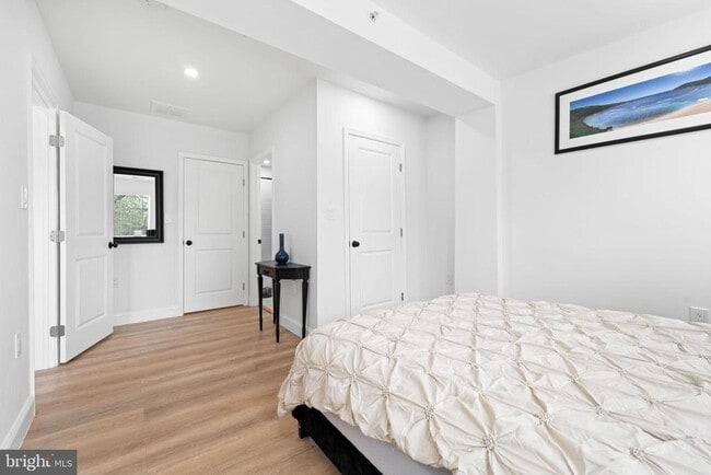 Building Photo - 36 Hawaii Ave NE