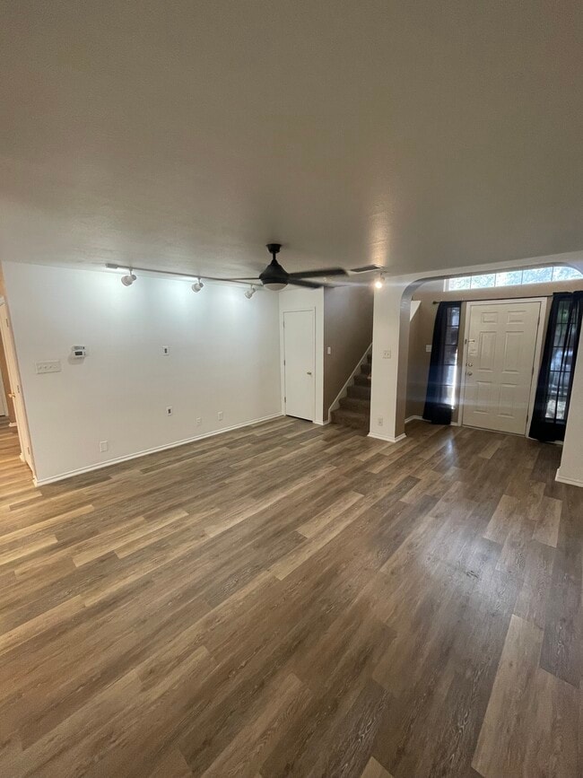 Building Photo - 10324 Bobcat Blf