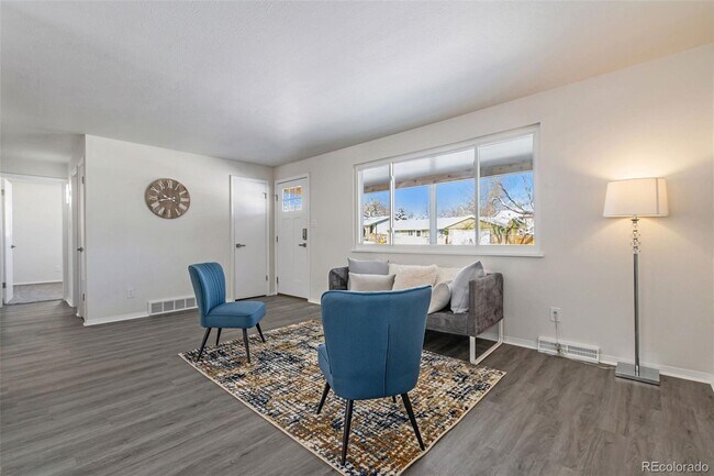 Sala de estar - 952 S Garland Way