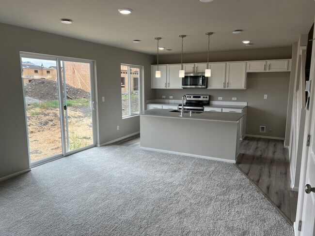 Building Photo - 15008 Iverson Lp SE