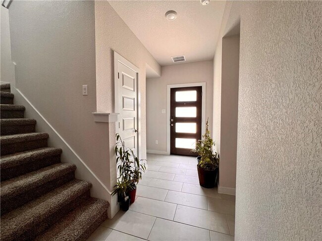 Foto del edificio - 1228 Oak Chase Wy