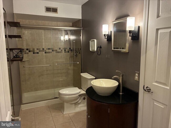 Foto del edificio - 213 Park Pl Dr