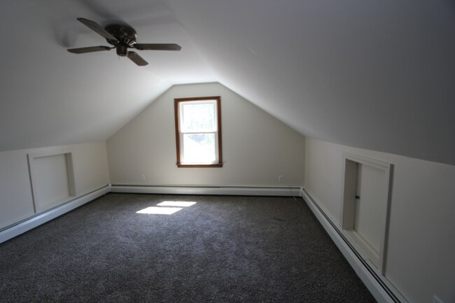 Building Photo - 52 Boulder Brook Rd