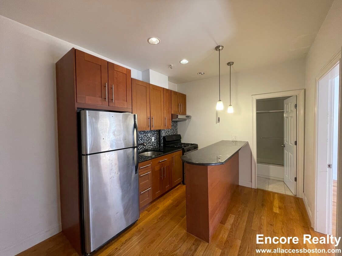Foto principal - 108 Peterborough St