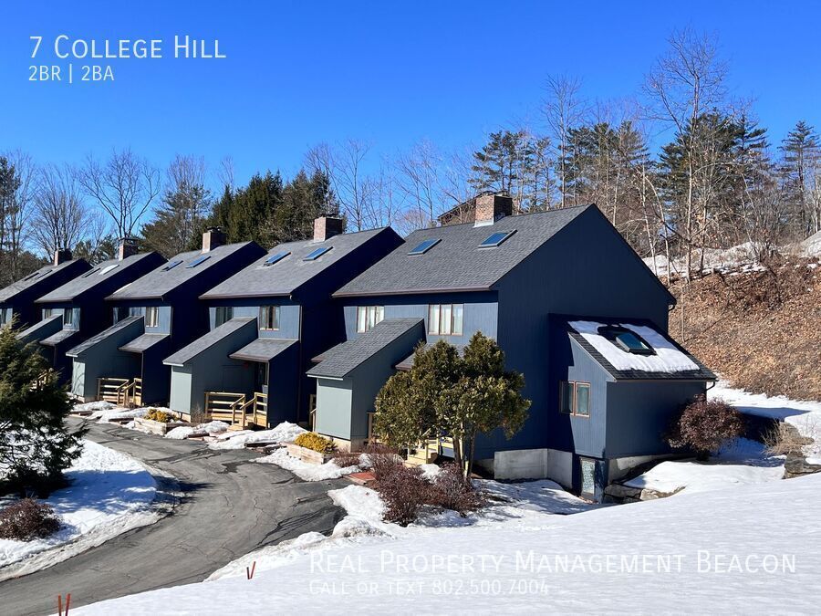 Primary Photo - 7 College Hl Rd