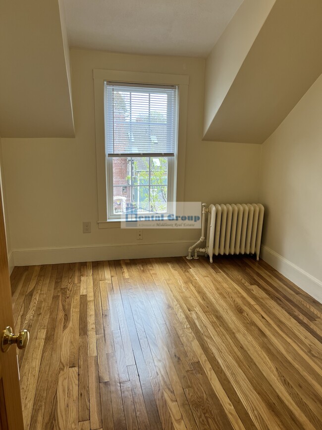Building Photo - 17 Grove Street Pl