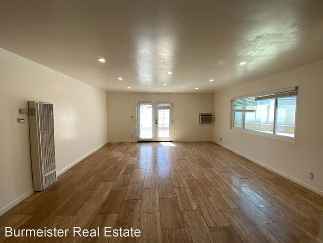 Foto del edificio - 317-307 N Mission Rd