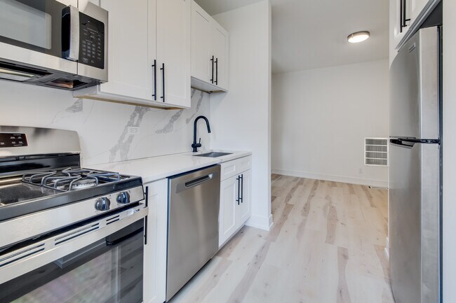 Foto del edificio - 3056 W Cortland St