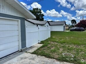 Building Photo - 11063 Auburndale St