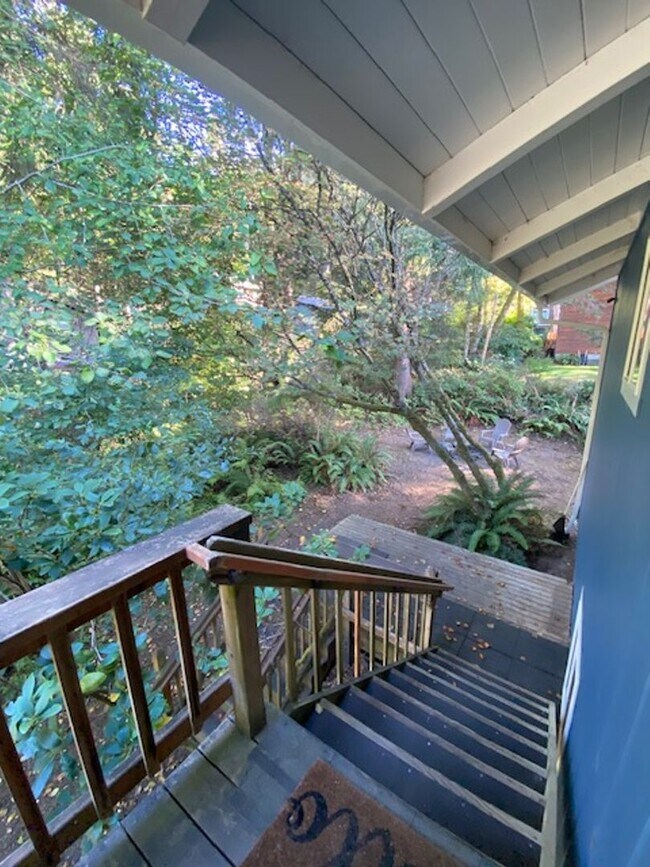 Building Photo - Ideal Cannon Beach Location!