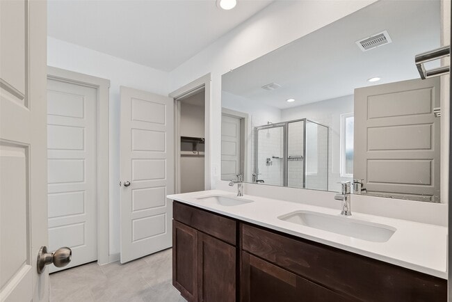 Building Photo - 2920 Stamford Hl Ln