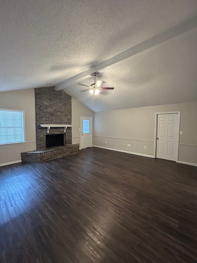 Building Photo - 408 Chesapeake Dr