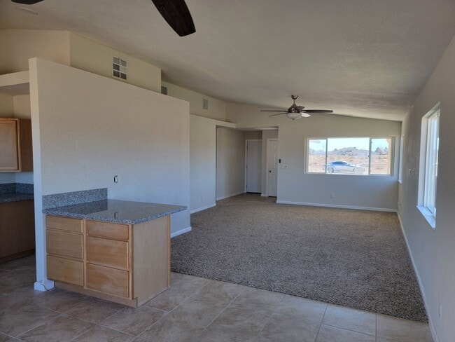 Building Photo - For Rent – 3 Bed / 2 Bath Single Family Ho...