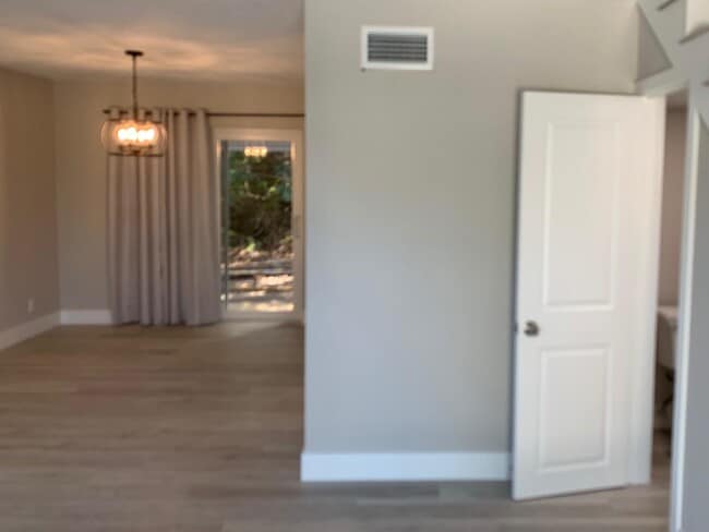 Building Photo - 4220 NE Indian River Dr