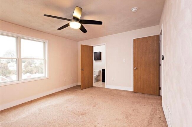 Fotografía del edificio - 4216 Lydia St