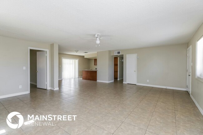 Foto del edificio - 6232 W Rose Ln