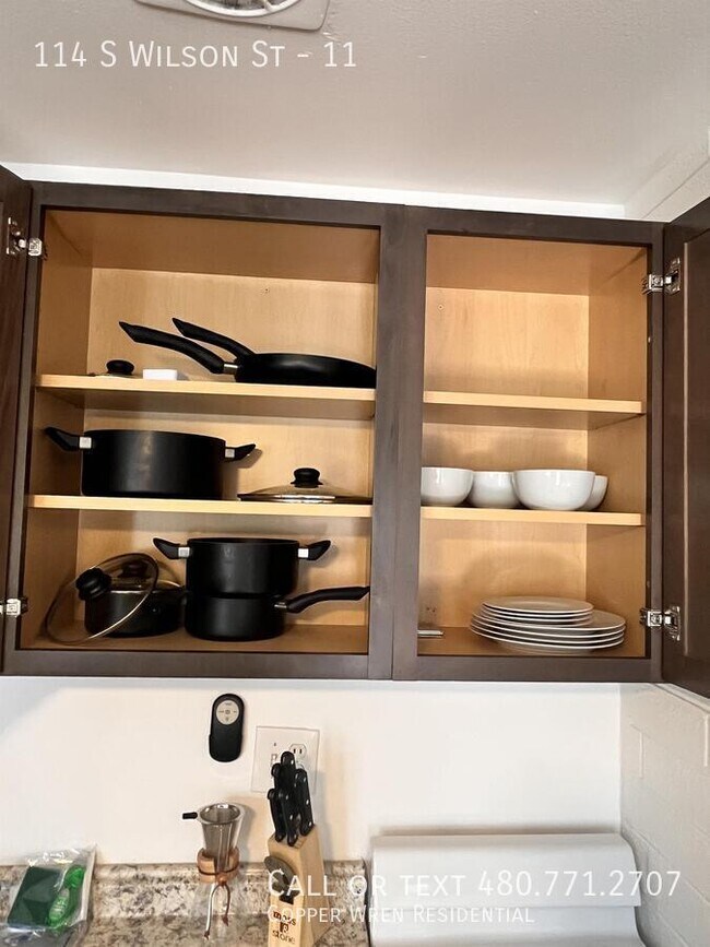 Foto del edificio - 114 S Wilson St