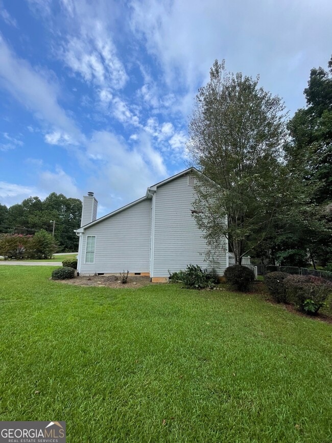 Building Photo - 81 Abbotsford Dr