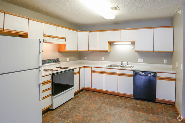 1BR, 1BA - 920 SF - Marshall Apartments