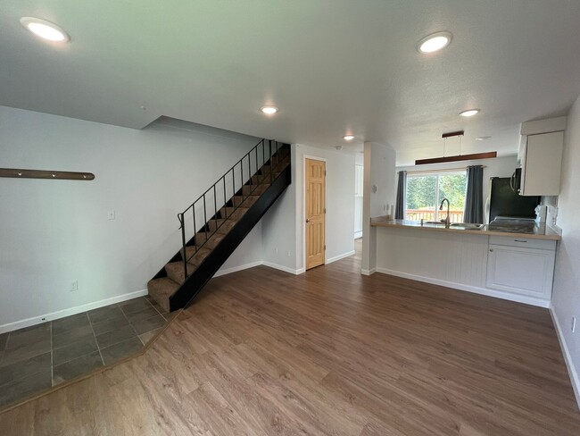 Foto del edificio - 1820 Larch Street G5
