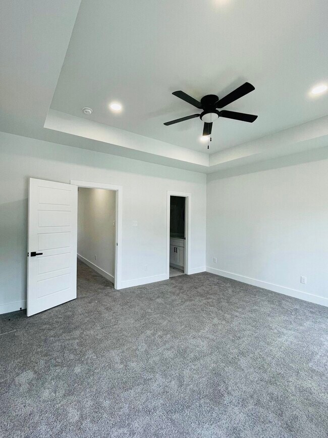 Foto del edificio - 8131 St Louis St