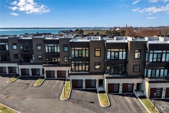 Building Photo - 272 Lakefront Blvd