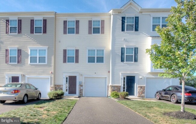 Foto del edificio - 58 Iron Gate Rd