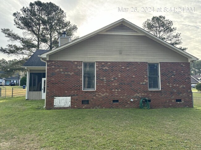 Foto del edificio - 114 Windsor Ln