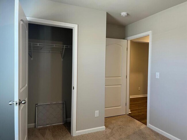 Building Photo - 207 Tobin Ln