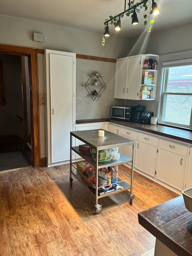 Foto del edificio - 2348 N 58th St