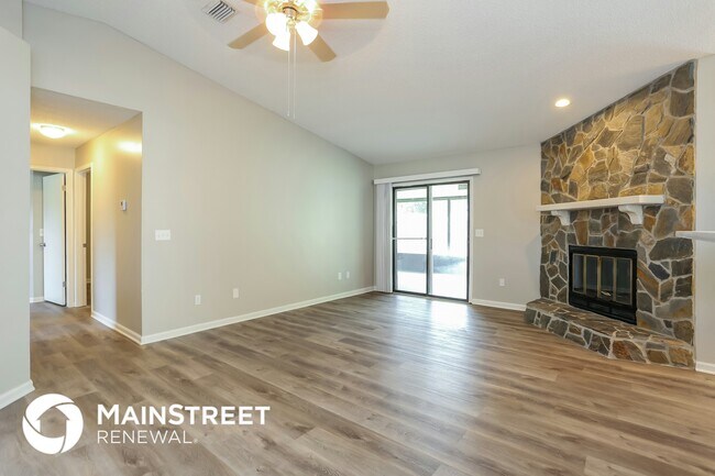 Foto del edificio - 1441 Kingfisher Ln N
