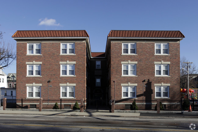 Building Photo - 300-306 Elmwood Ave