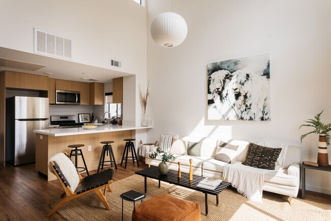 Foto del edificio - 527 S Wilton Pl