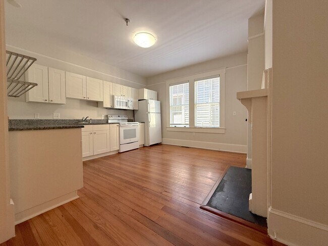 Foto del edificio - 1268 College St