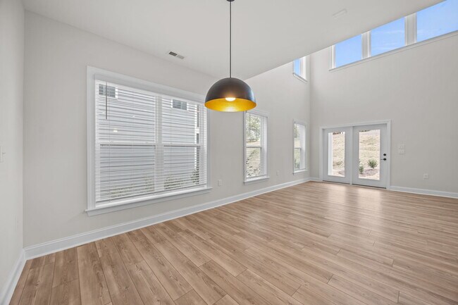 Building Photo - 2561 Legrande Way