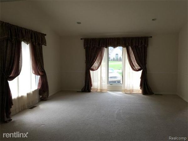 Building Photo - 7782 Watford Dr