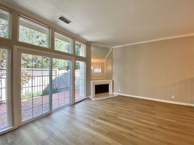 Foto del edificio - Updated 2 Bed 2 Story Napa Valley Club Con...