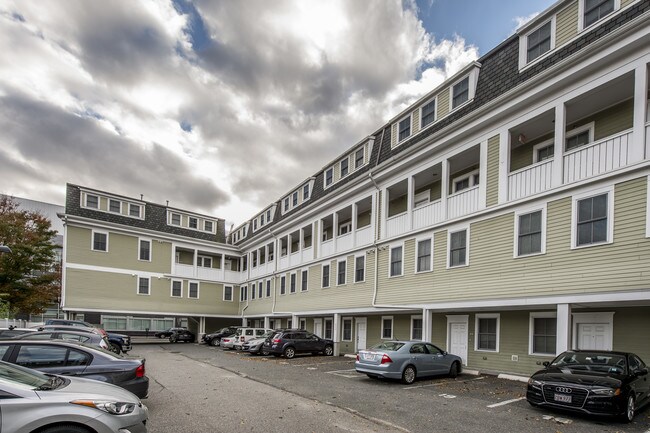 Building Photo - 110 2nd St