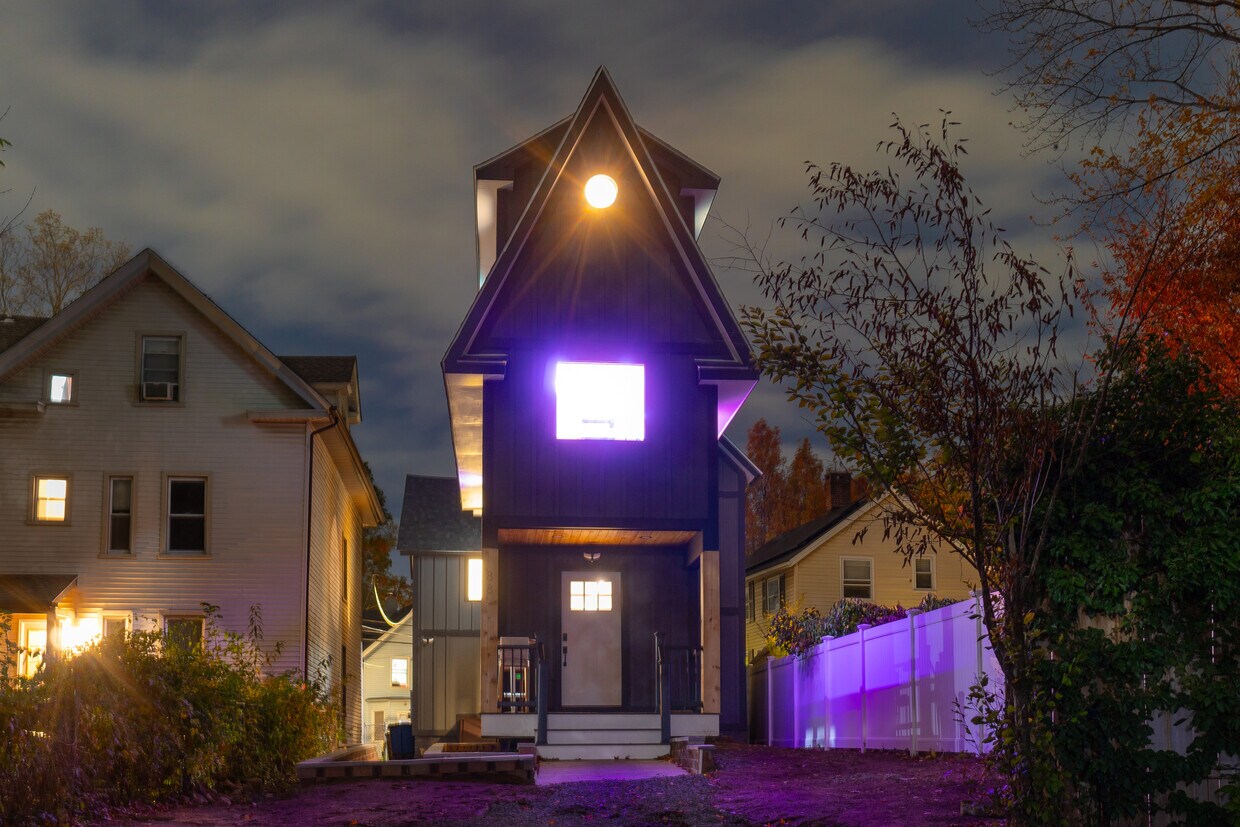 Foto principal - 67 Winchester Ave