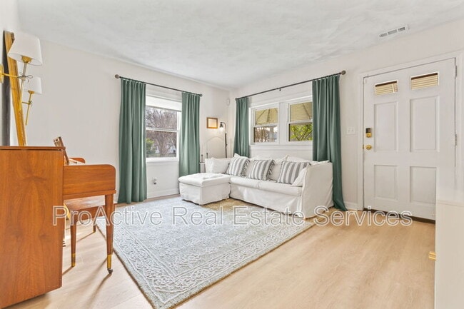 Building Photo - 2800 Keller Ave