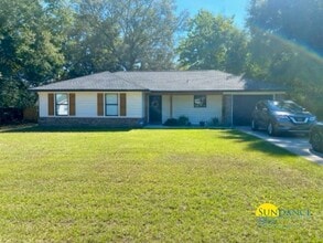 Building Photo - 117 Drewson Dr