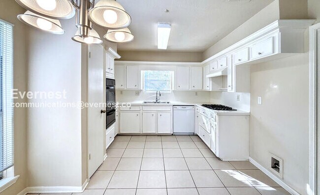 Foto del edificio - 1018 Valley Ranch Dr