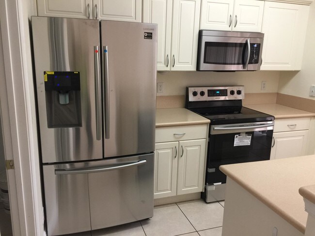 Building Photo - 2888  Hidden Hills Road 901 West Palm Beac...