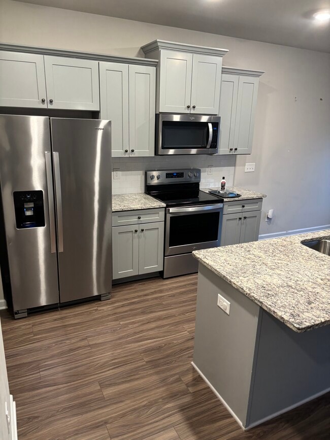 Building Photo - 7107 Chara Ln SW