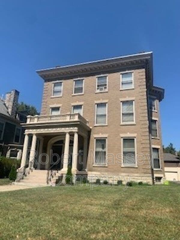 Building Photo - 1275 Cherokee Rd