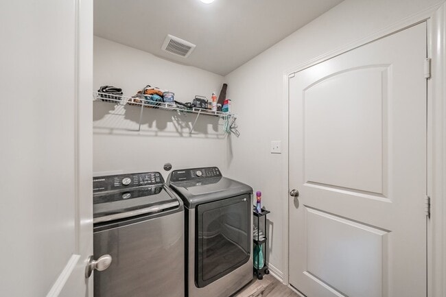 Building Photo - 8313 Buck Mountain Pass