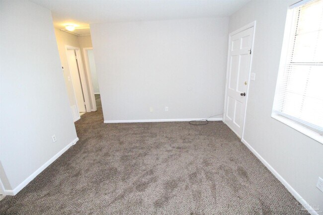 Building Photo - 1447 E Burgess Rd