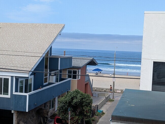 Foto del edificio - 722 Sunset Ct